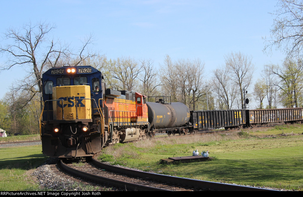 CSX 7626 & BNSF 4829